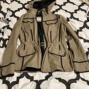 Women’s raincoat